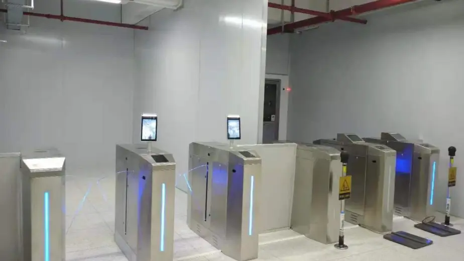 静電気防止アクセスゲート