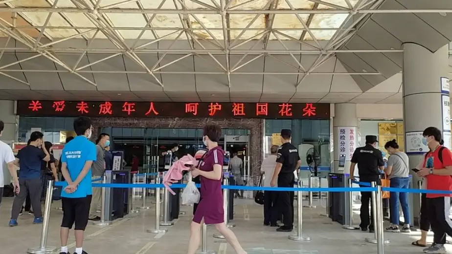 病院の疫病予防ゲート