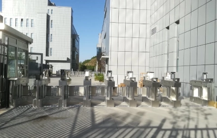 工業団地の入口ソリューション