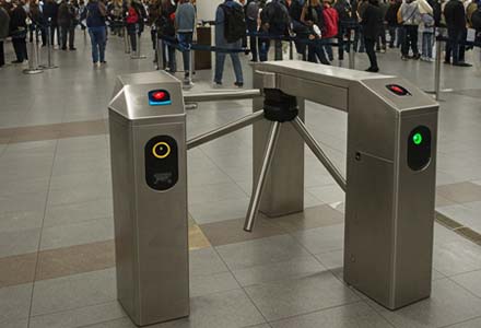 オフィス設置用のスイングゲート改札機