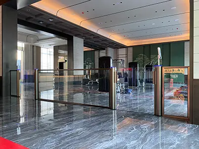 ジム用のスピードゲート改札