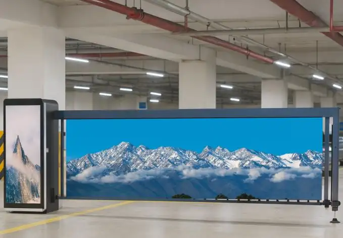 ショッピングモールの駐車バリアゲート