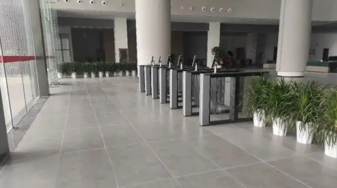 学校警備の改札機サプライヤー